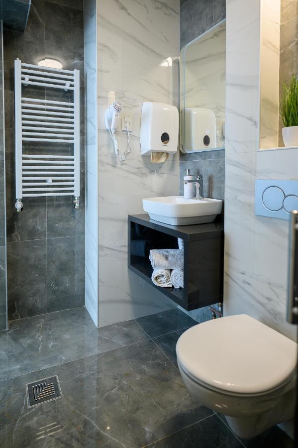Apartman Nataly นิส ภายนอก รูปภาพ